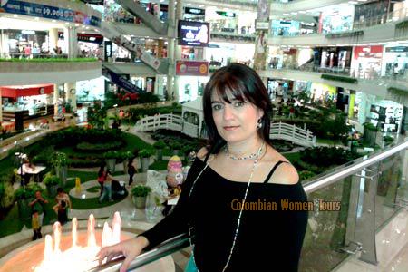 Colombian Women Tours