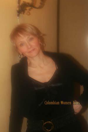 Colombian Women Tours