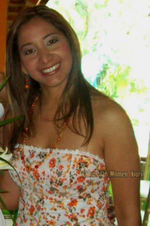 Colombian Women Tours