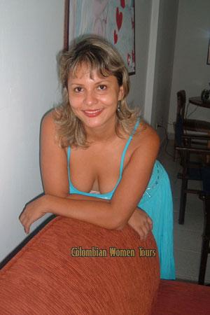 Colombian Women Tours