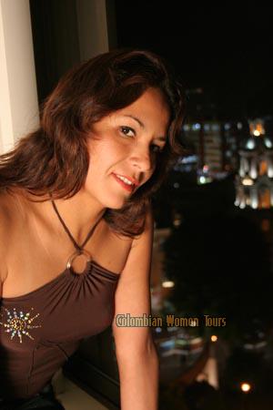 Colombian Women Tours